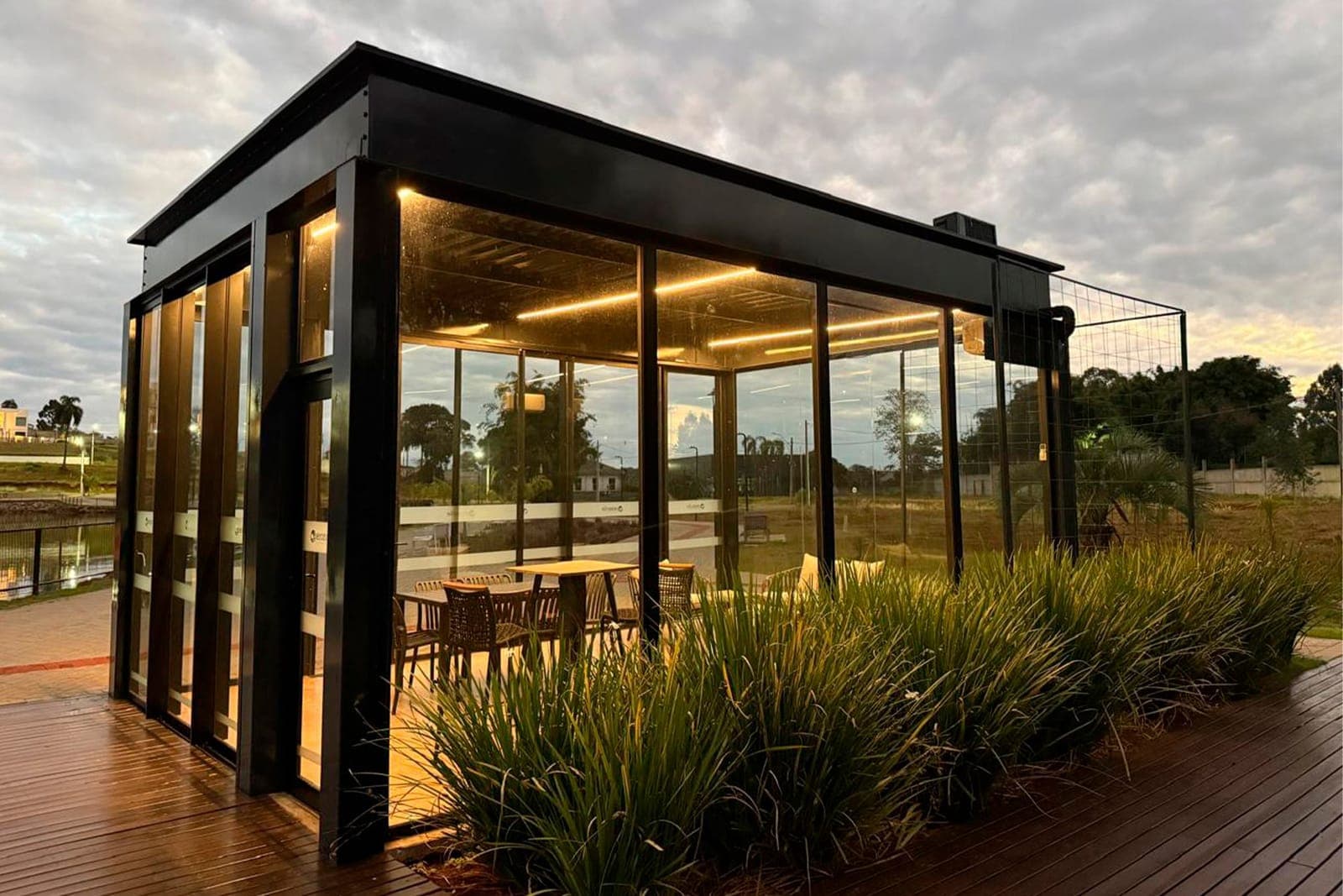 Green Lounge + Deck